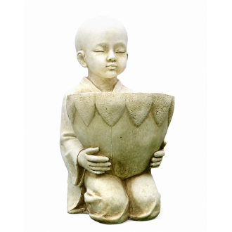 Enfant bouddha avec pot ton vieilli